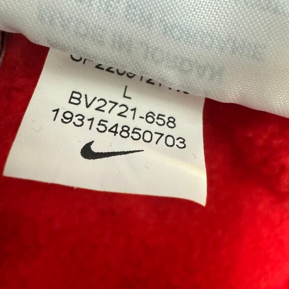 Nike Club Shorts Mens Large Red Fleece Sportswear + Pockets Activewear Comfy - Picture 5 of 7